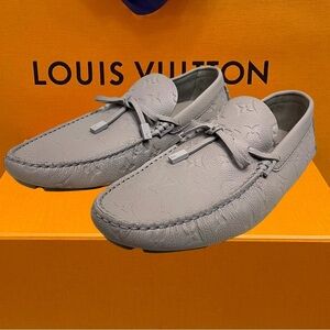 BRAND NEW Louis Vuitton Taupe Monogram Leather Driver Loafers Size 10 LV (UK)